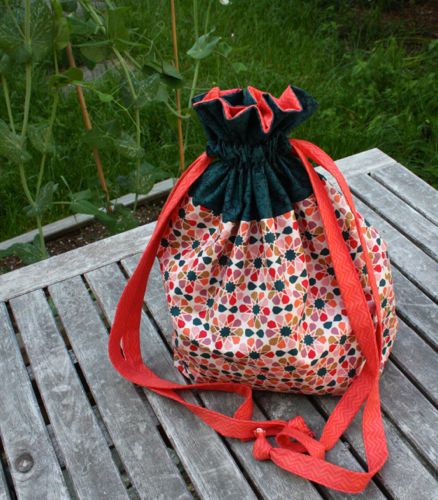 Lined drawstring bag for Town Square Fabric & Yarn