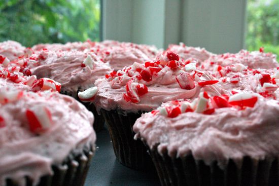 chocolate cupcakes with peppermint frosting
