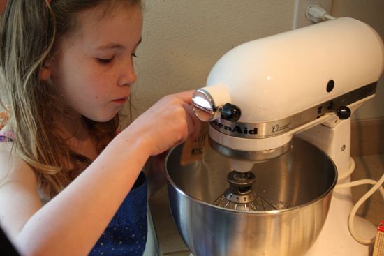 making lemon divinity